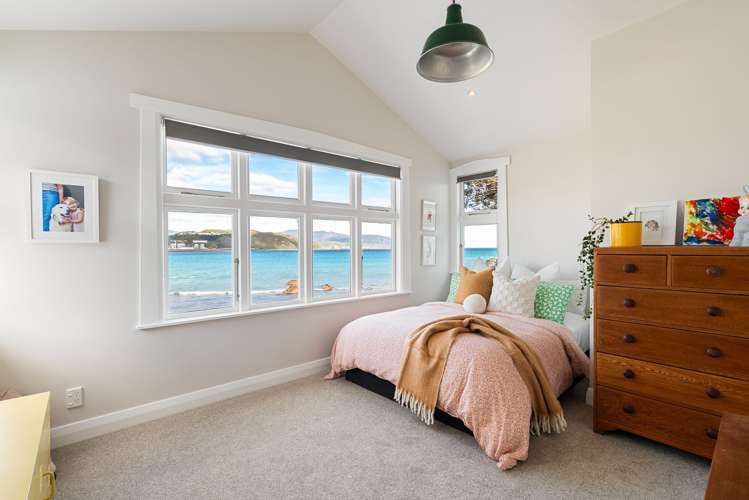 249 Queens Drive Lyall Bay_10
