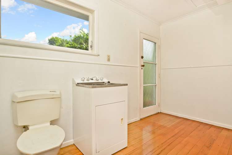 910 River Road Queenwood_20