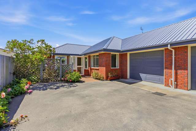 Private and spacious low maintenance townhouse