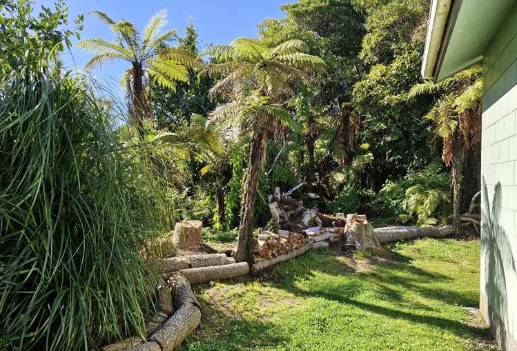 16 Arnott Heights Greymouth_18