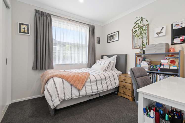15 Lydiard Place Beachlands_13