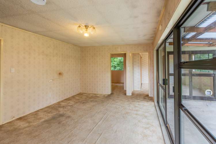 16 Russell Street Otane_8