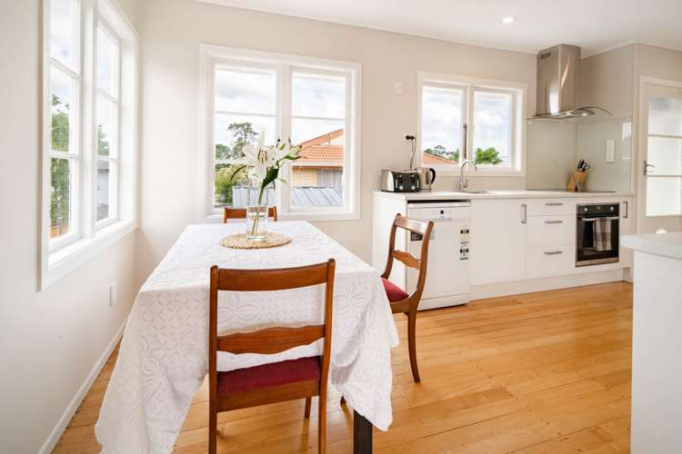 99 Roberts Road Te Atatu South_6