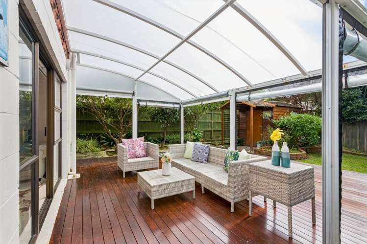 1 Sunrise Lane Te Atatu South_14
