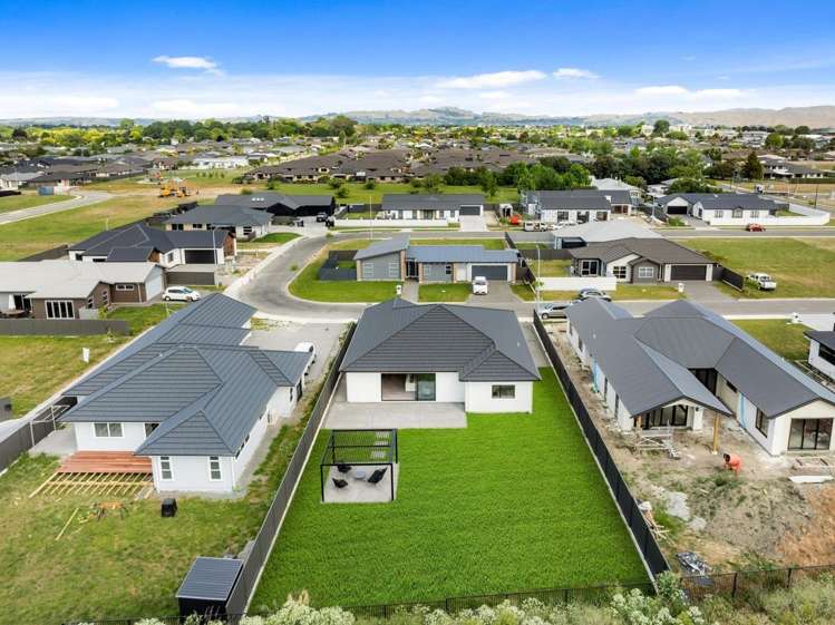 27 Arihi Crescent Frimley_12