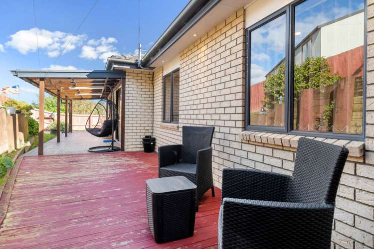 94 Robert Skelton Place Clendon Park_3