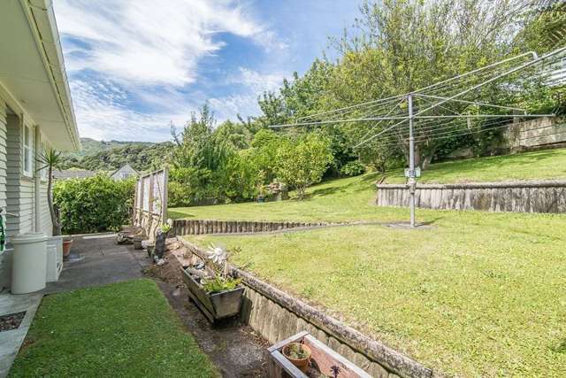 220 Waddington Drive Naenae_2