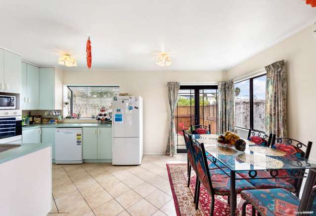 2a Langton Road Stanmore Bay_4