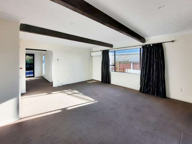405 Avonhead Road 1392_2