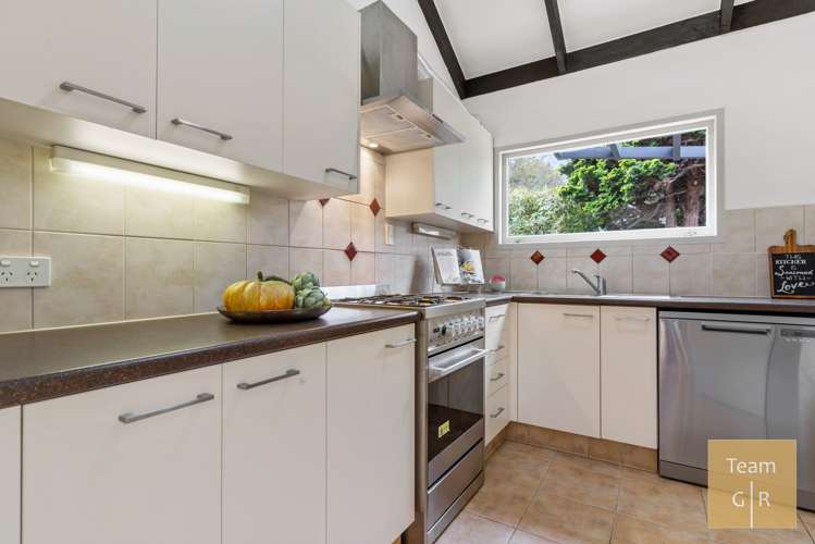 2/11 Tulloch Place Conifer Grove_6