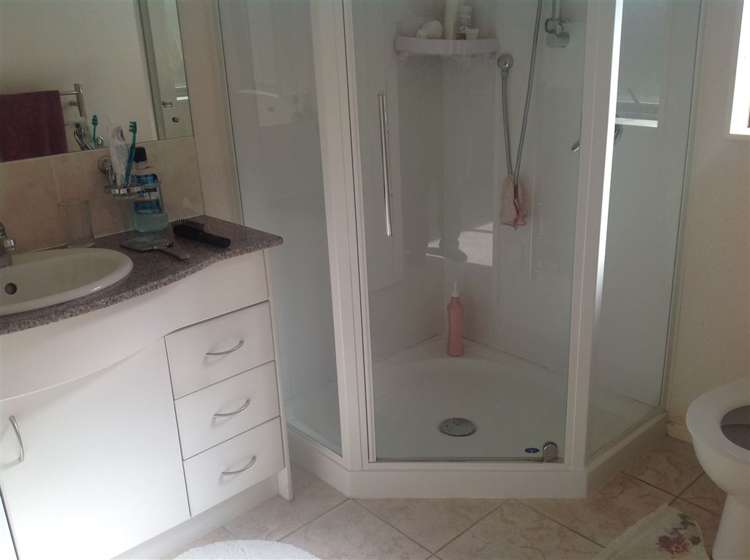 11 Redcastle Drive East Tamaki_7