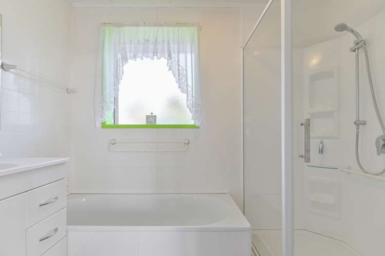 707 Collinge Road Mayfair_13