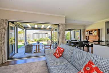 8 Waitaki Way_1