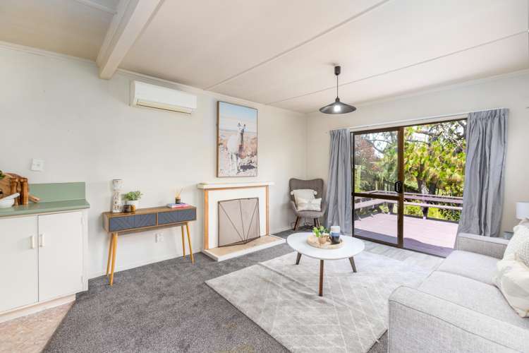 22 Batten Grove The Pines Beach_3