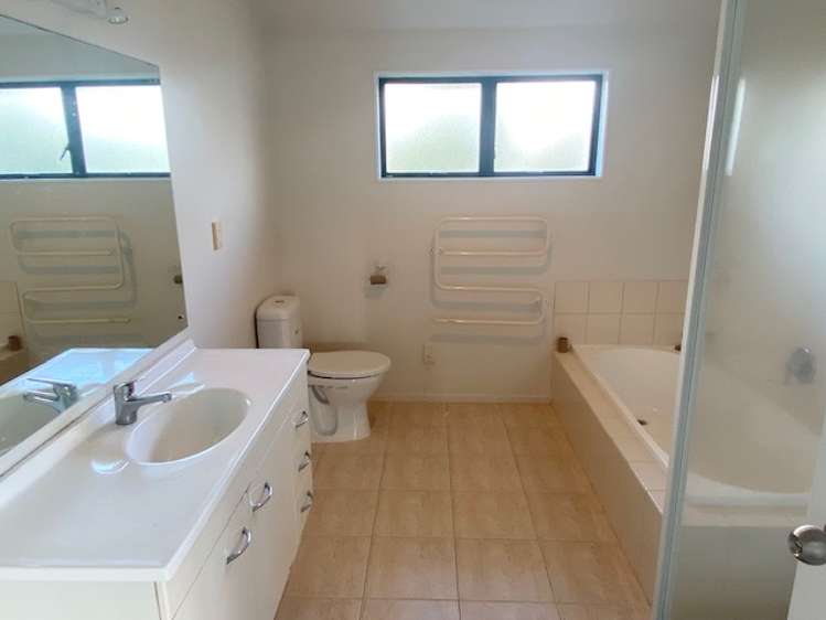 2/11 Corunna Road Milford_13