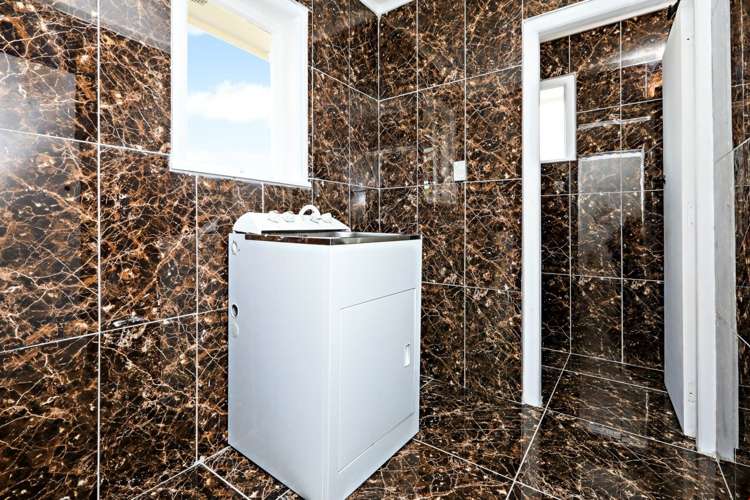 24 Earlsworth Road Mangere East_11