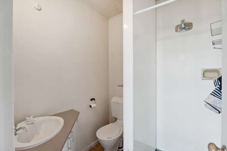 6a Dart Place Fernhill/Sunshine Bay_14