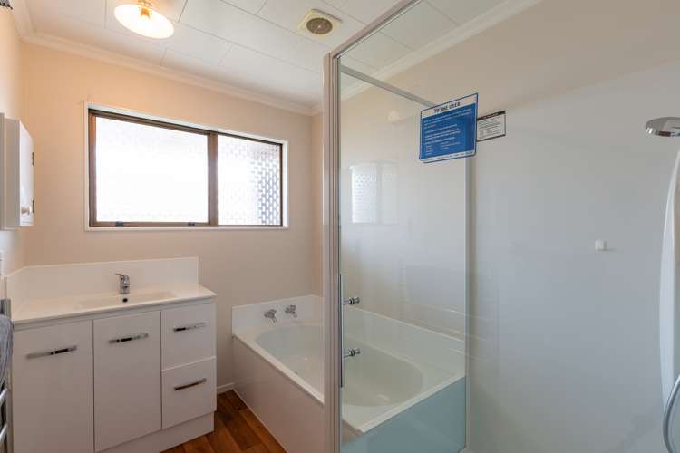 2/1 Byron Place Stoke_9