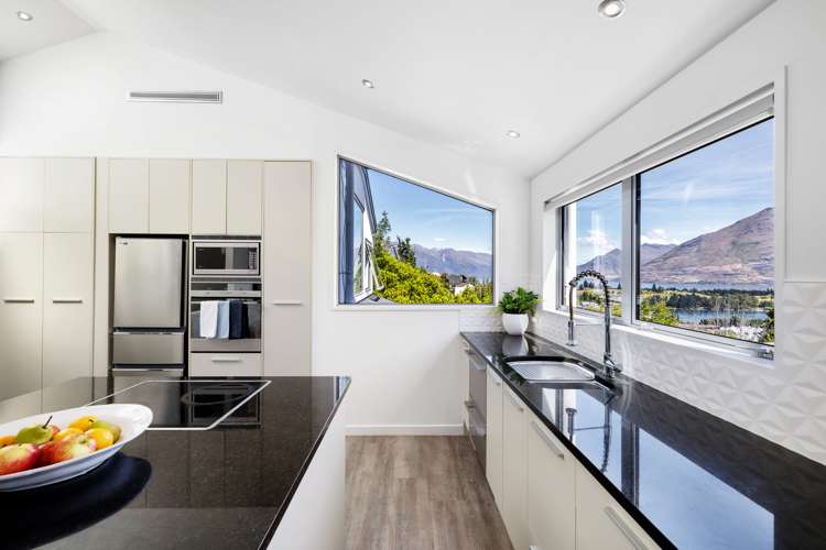 8 Poole Lane Queenstown_14