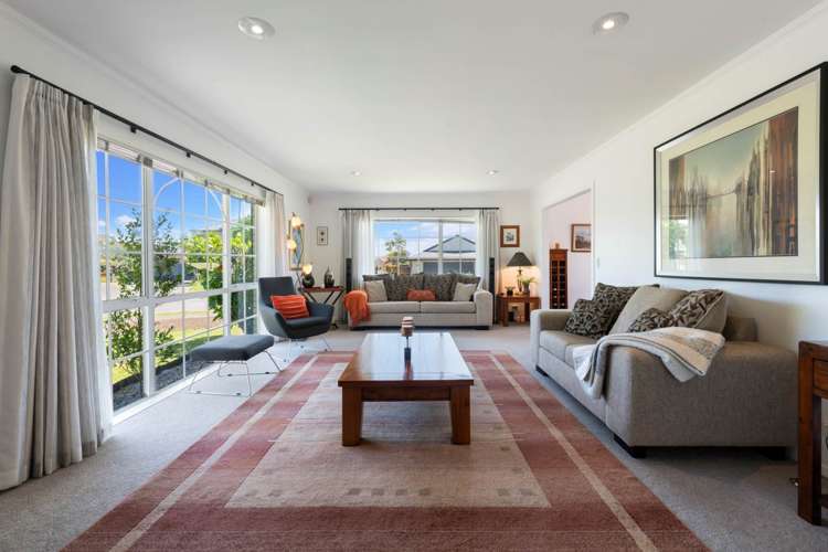 8 Newbliss Crescent East Tamaki Heights_9