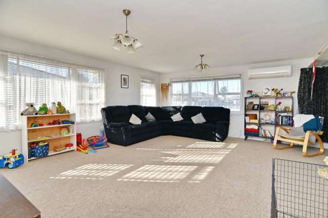 92 Frensham Crescent Woolston_2