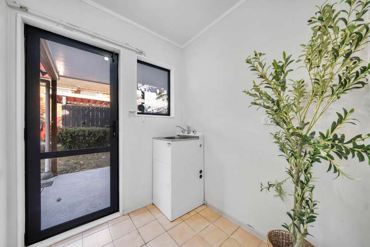 57A Staveley Avenue Mt Roskill_9