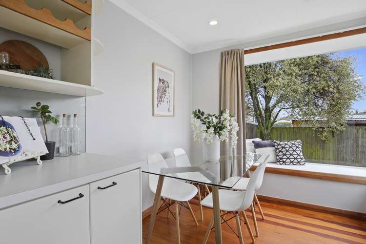 15 Avro Crescent Hornby_5