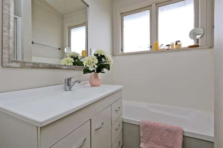 22 Whitby Crescent Flaxmere_8