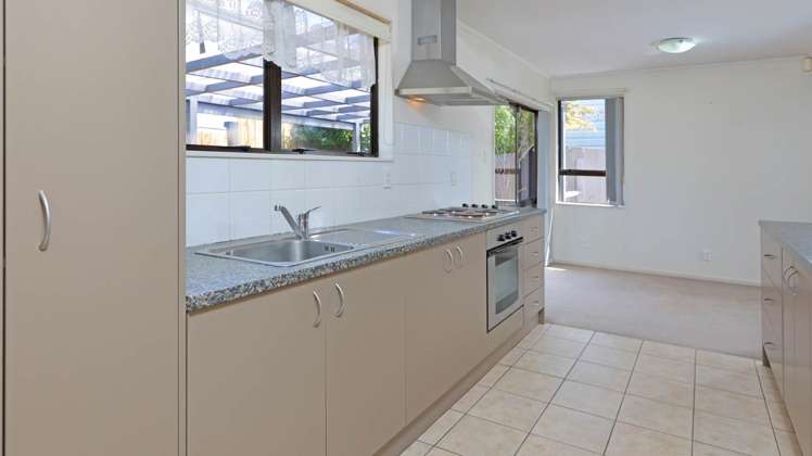 216 Solar Road Glen Eden_19