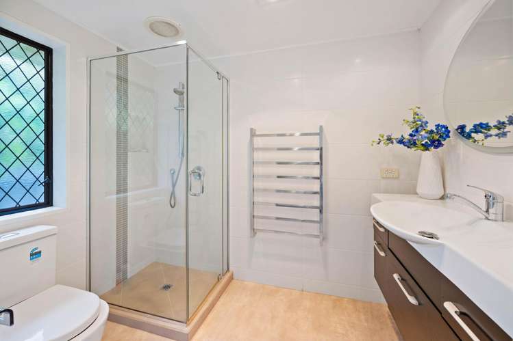 33 Voltaire Court Botany Downs_18