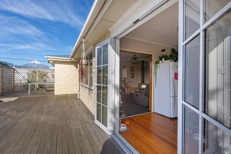 16 Cumming Street Okato_24