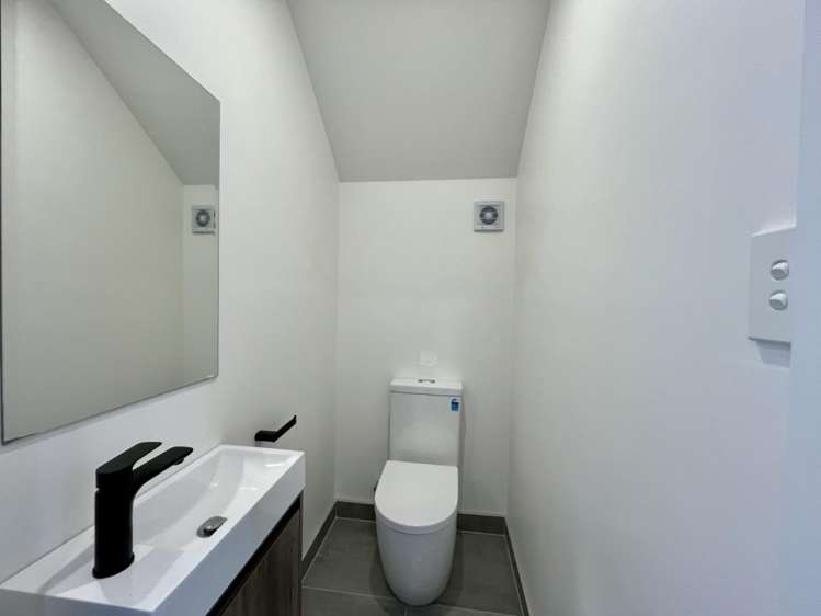 12B Massine Place 2334_10