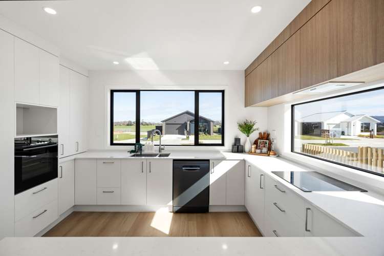 381 Waipiko Drive_5
