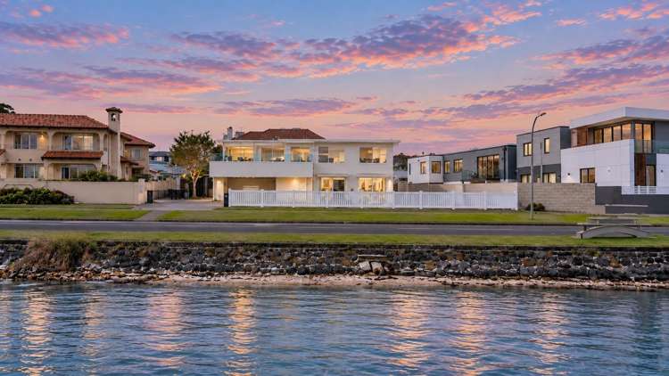 3 The Parade Bucklands Beach_31