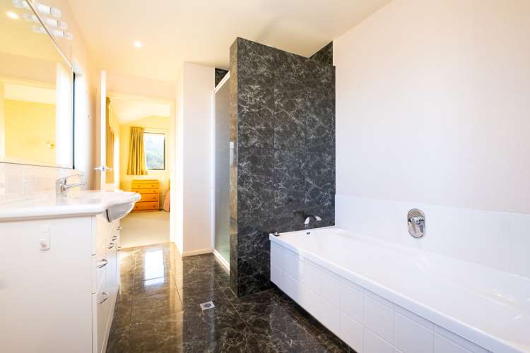 9 Thode Place Greenmeadows_13