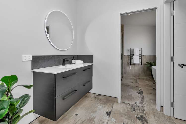 46 Weir Crescent Onerahi_22