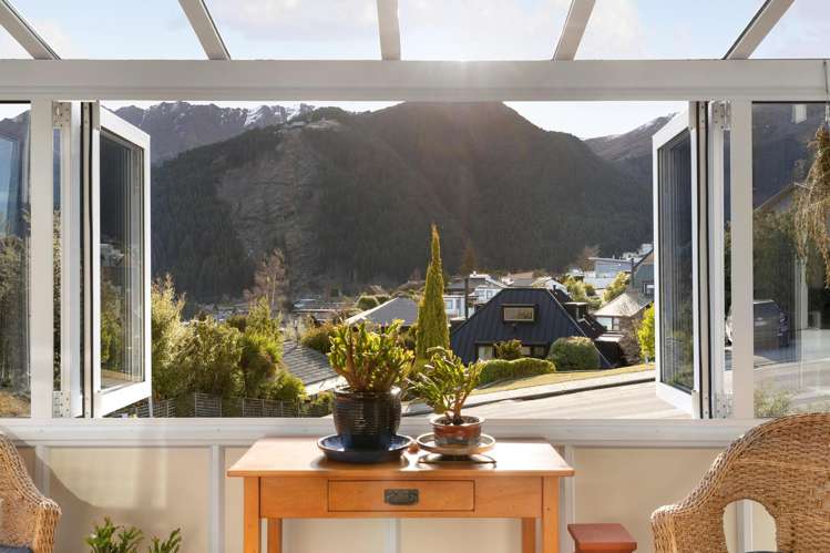 41 Suburb Street Queenstown_25