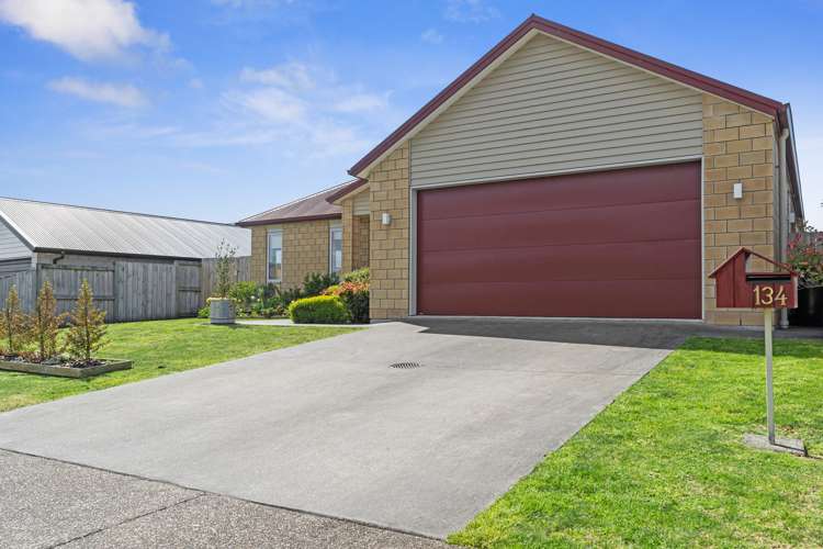 134 Puhirake Crescent Pyes Pa_1