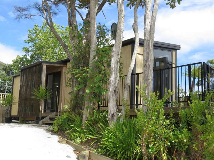 10 Cross st Raglan_15