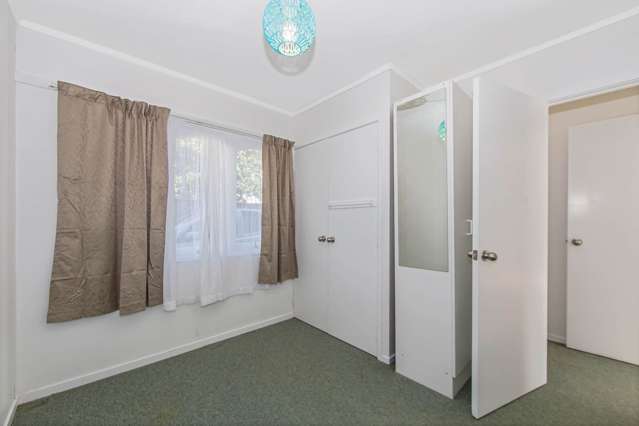 2/1 Glen Road Browns Bay_4