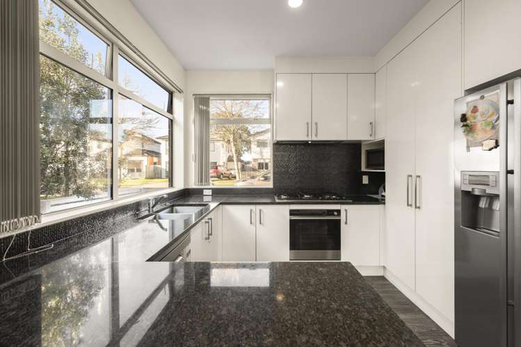 19 Pate Crescent Favona_5