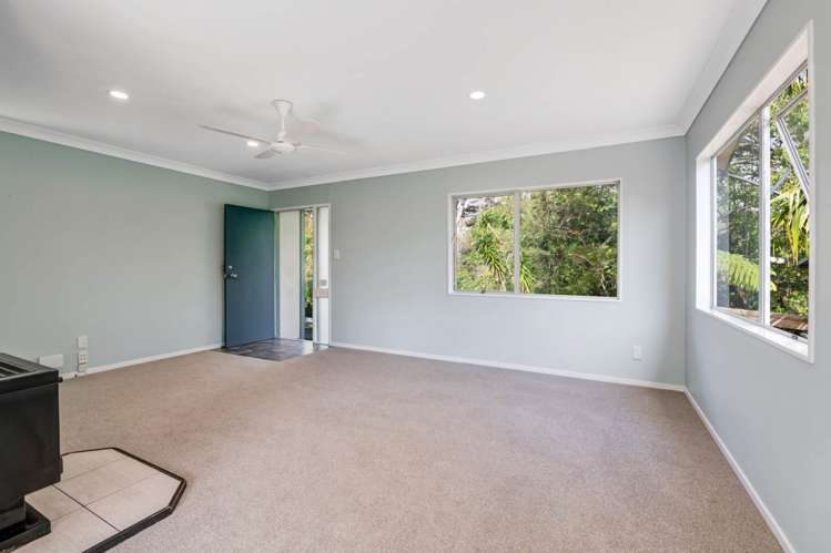 89 Brian Crescent Stanmore Bay_4