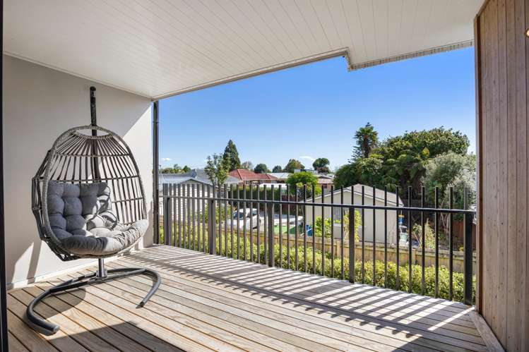 8/5 Peachgrove Road Te Atatu Peninsula_15