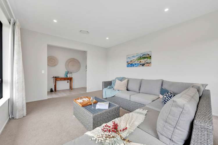 1 Motukaraka Drive Beachlands_10