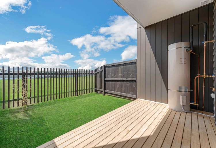 14/17 Barneys Farm Road Clendon Park_11