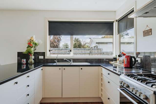 B/75 Ajax Street Milton_3