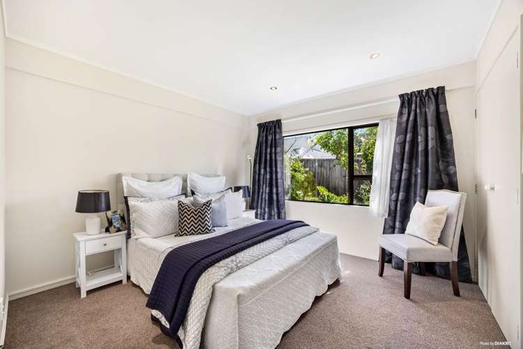 2/18 Kauri Glen Road Northcote_8