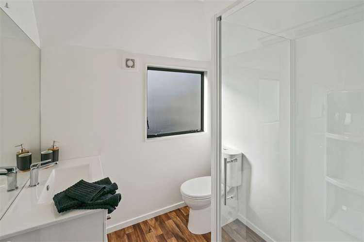 498 Worcester Street Linwood_11