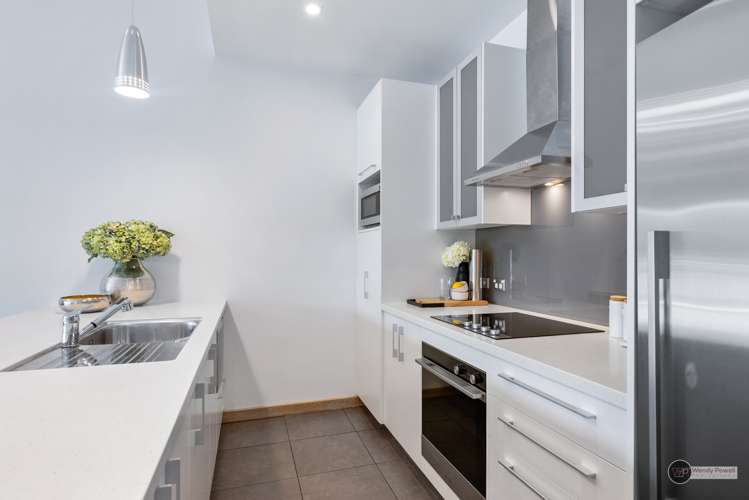 2/5 Raroa Road Lower Hutt_3