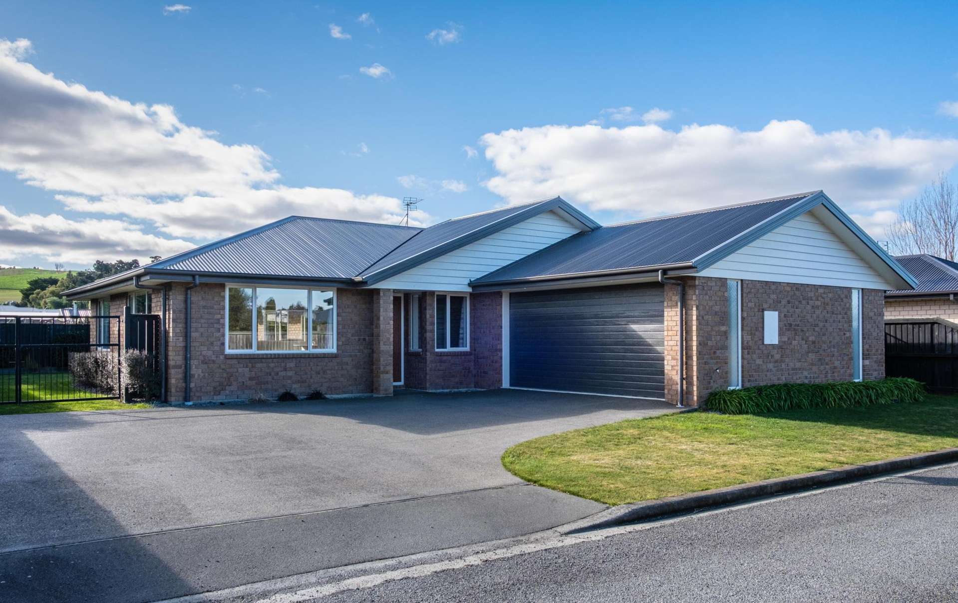 8/17 Wineberry Avenue Amberley_0